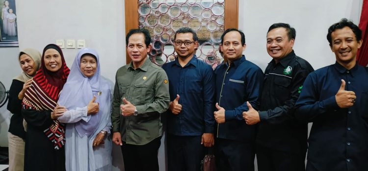 Menteri Lingkungan Hidup RI dan Kampus Kesehatan Stikes Muhammadiyah Bojonegoro Bertemu dan Berdiskusi